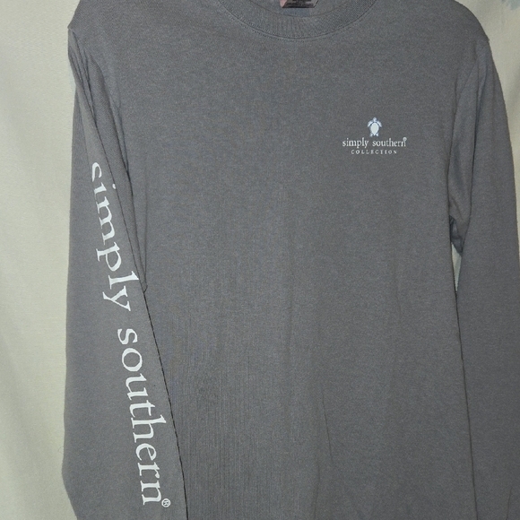 Simply Southern Small Gray Shirt with Patriotic Turtle And Long Sleeves - Picture 4 of 6
